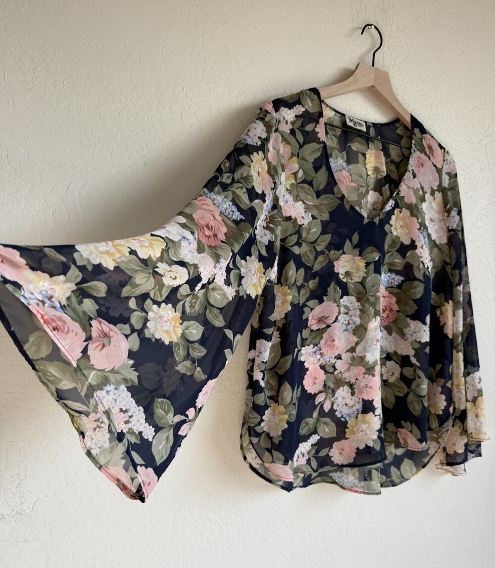 Show Me Your Mumu Floral Sheer Bell Sleeve Blouse V-Neck Navy Top Small Boho